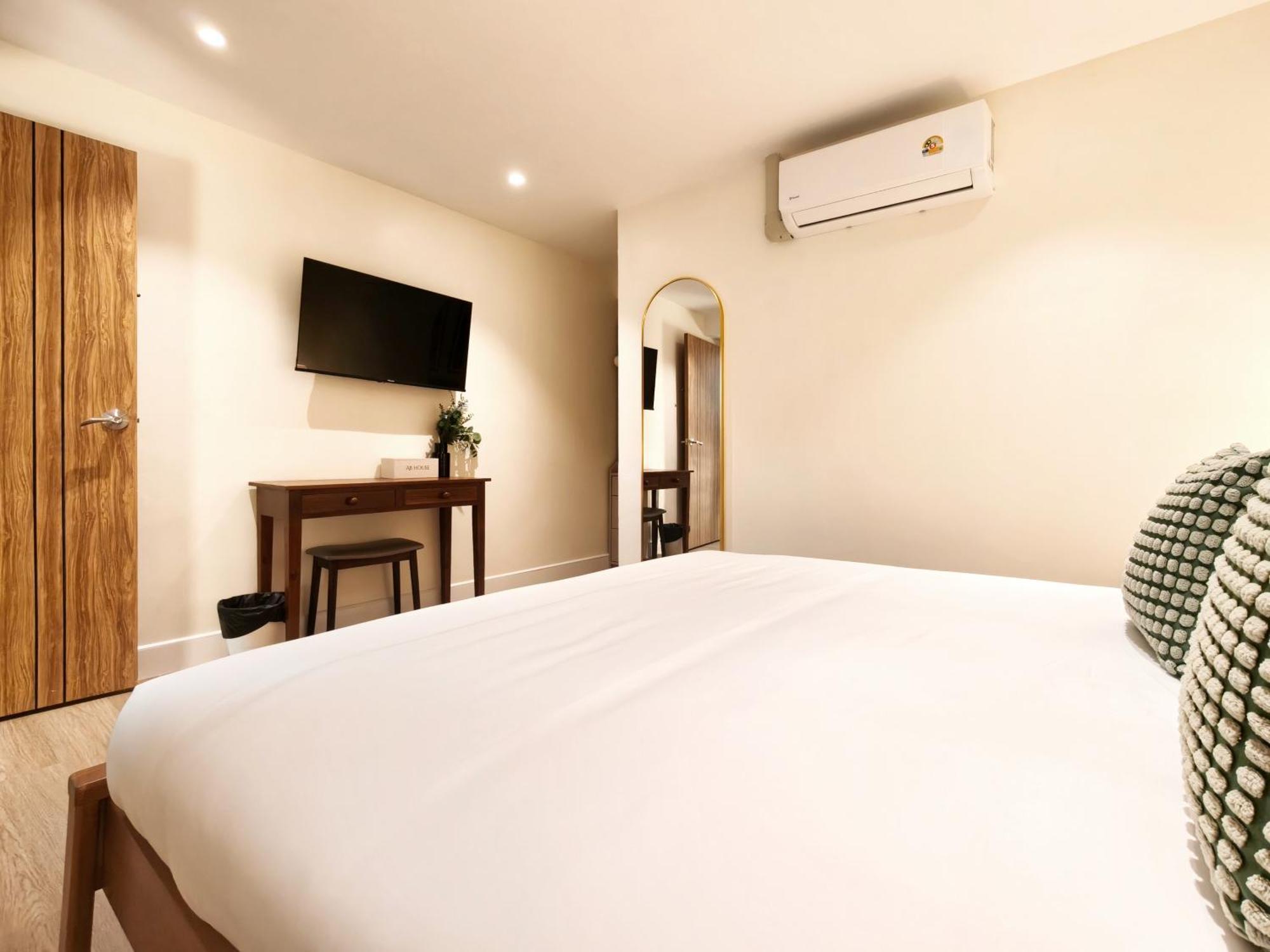 Ab House Aparthotel Bangkok Exterior photo